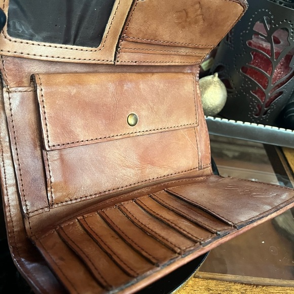 🔥SALE Patricia Nash Tan Woven Leather” Therresa" Clutch Wallet - RFID - Picture 4 of 9